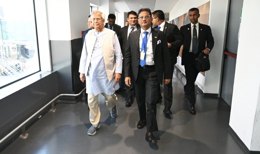 ইতালির রাজধানী রোমে পৌঁছেছেন প্রধান উপদেষ্টা